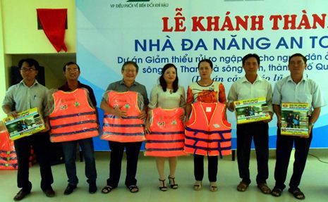 Khánh thành “Nhà đa năng phòng chống bão lụt” tại Nhơn Phú